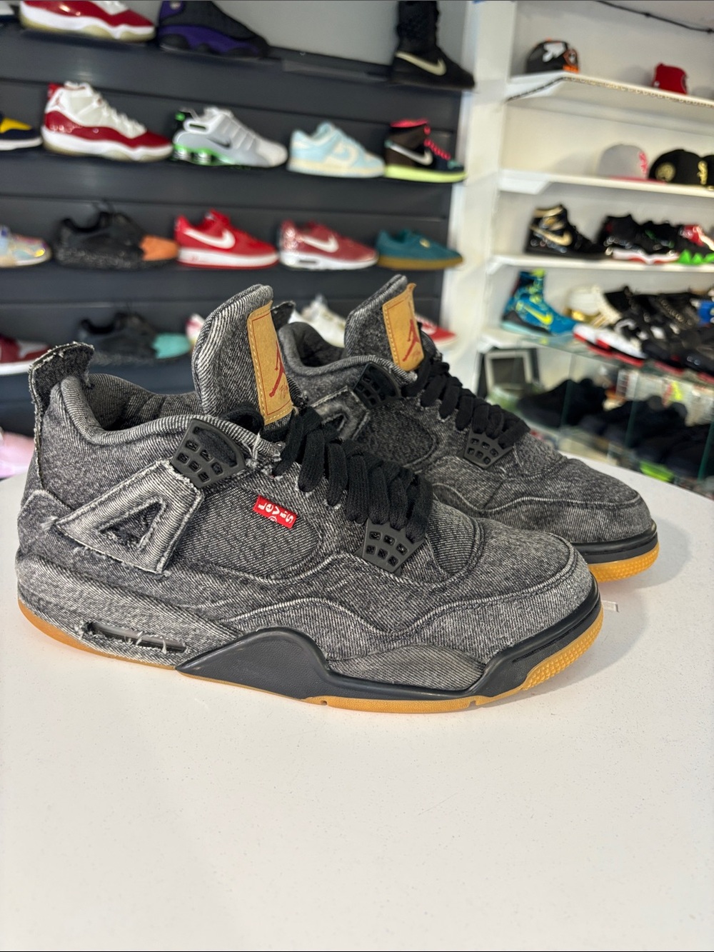 Air jordan 4 Retro Levi’s NRG Men’s Size 10